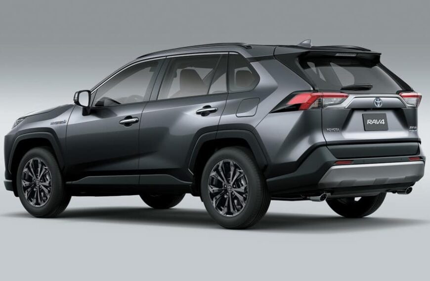 مواصفات 2025 TOYOTA RAV4: السيارة الرياضية متعددة الاستخدامات