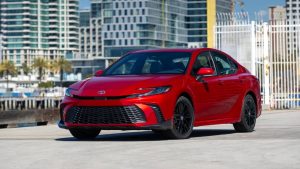 تويوتا كامري 2025 في السعودية