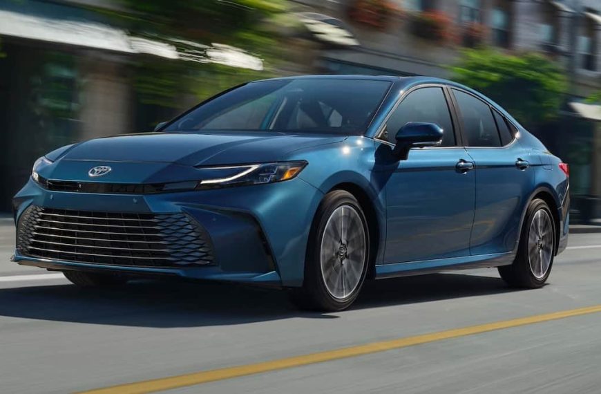 تويوتا كامري 2025