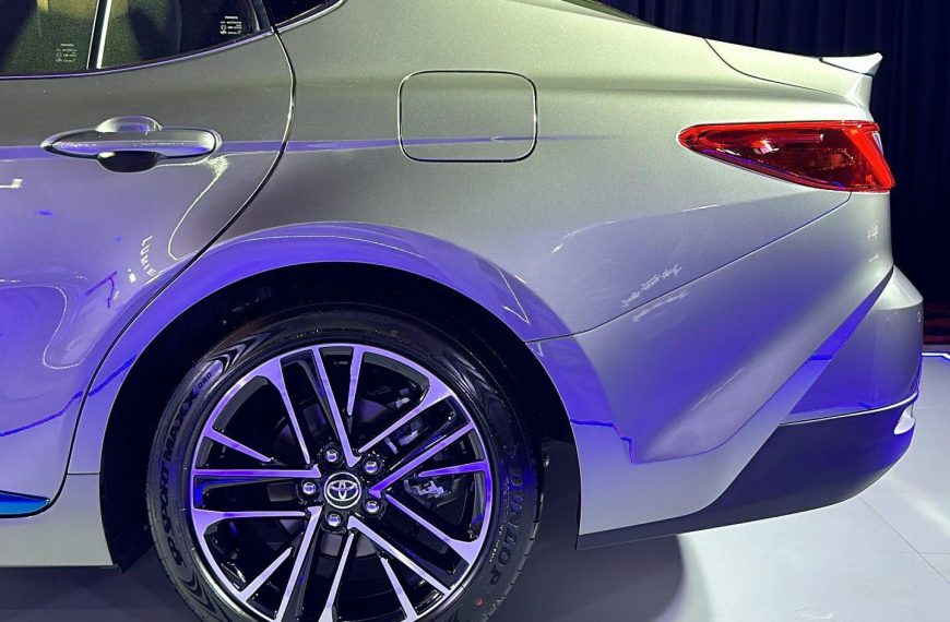 تويوتا كامري 2025 في السعودية