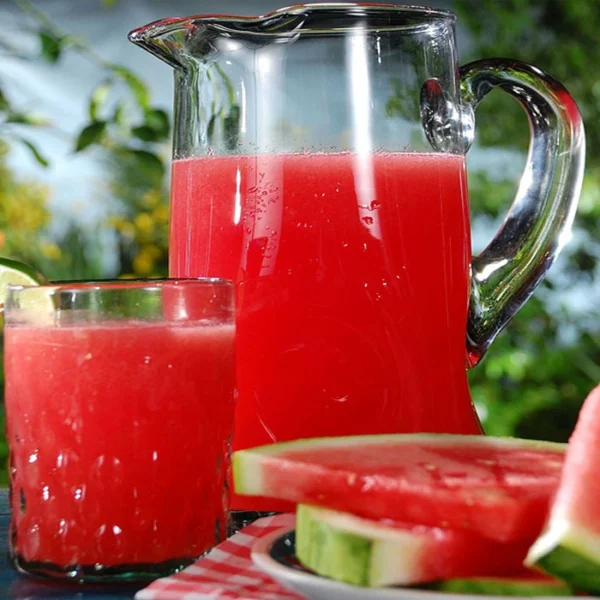 عمل عصير البطيخ المنعش