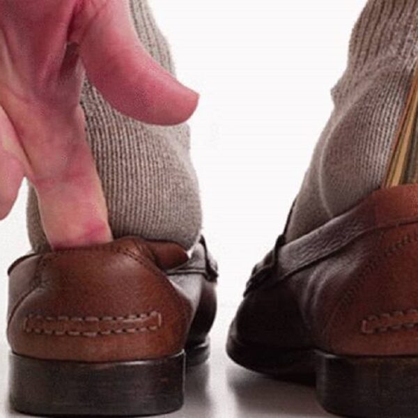 حلول سريعة لتوسيع الحذاء الضيق بكل سهولة وبدون مصاريف