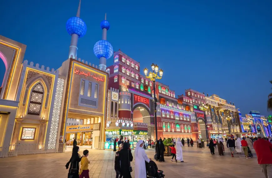 القرية العالمية في دبي رحلة حول العالم في مكان واحد