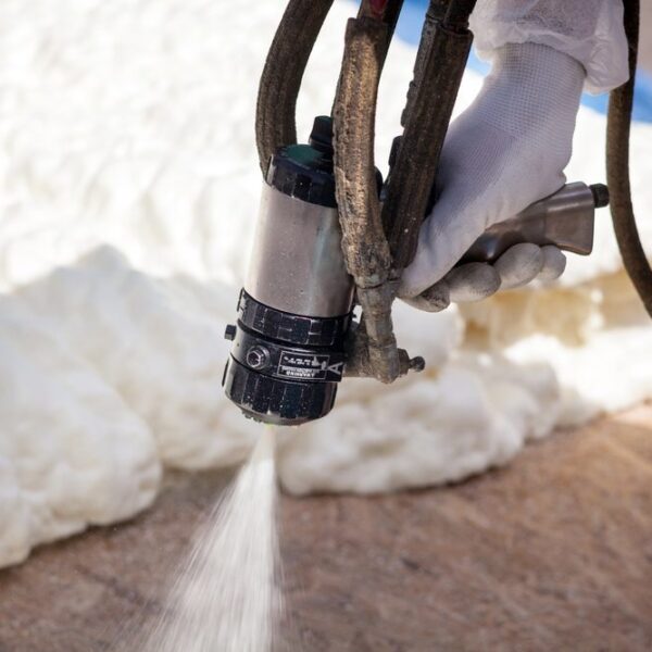 لماذا تعتبر شركة كيان الخيار الأمثل لعزل الفوم بالرياض؟ تقنيات حديثة بأسعار تنافسية