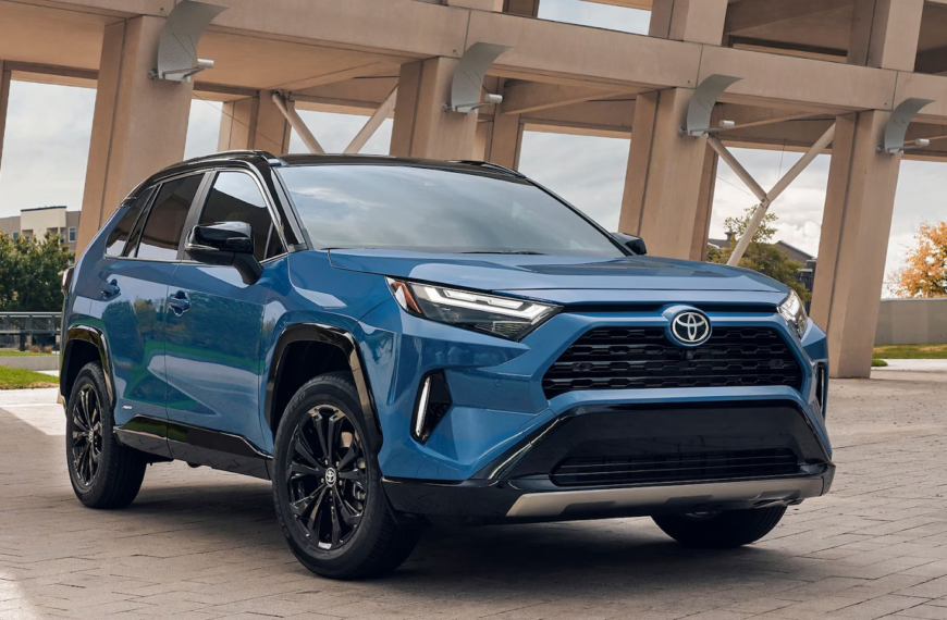 سيارة تويوتا راف 4