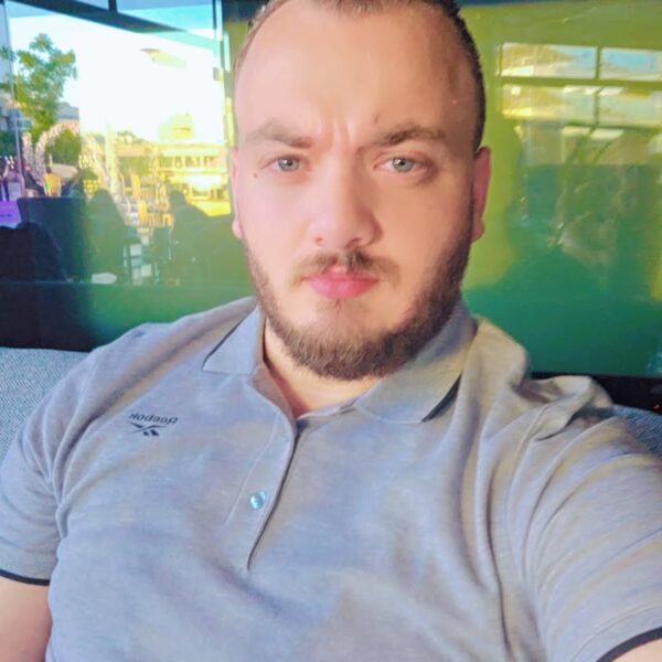 د. محمد نايل يكتشف قطعة أثرية فرعونية نادرة تضيء جانبًا جديدًا من تاريخ مصر القديم