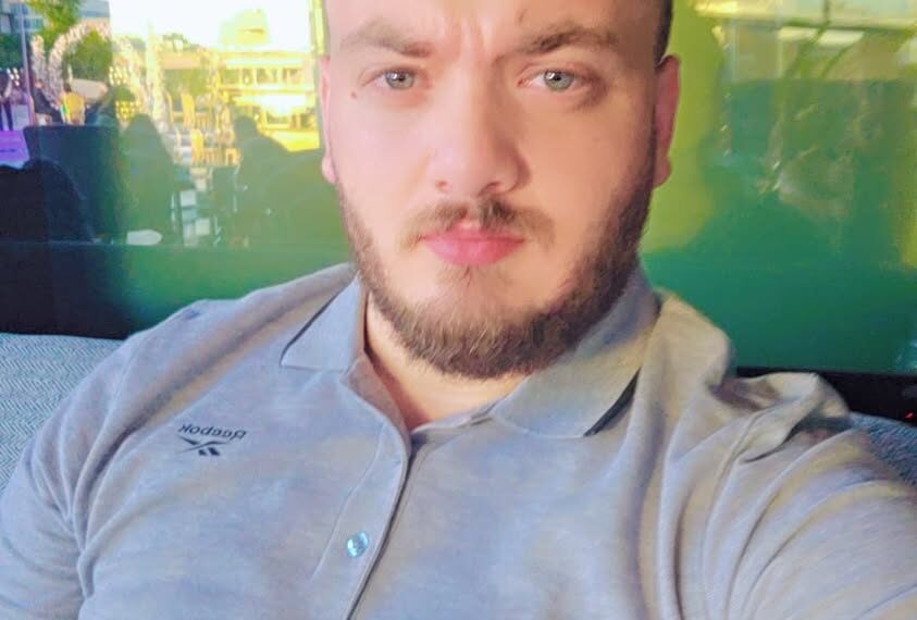 د. محمد نايل يكتشف قطعة أثرية فرعونية نادرة تضيء&hellip;