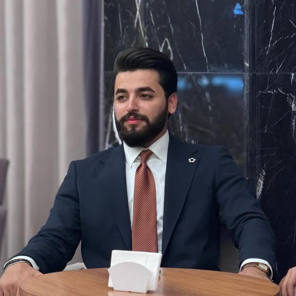 دكتور عماد يوسف: خبرة متكاملة في الطب النفسي وعلاج الإدمان ونهج إنساني في التعامل مع المرضى