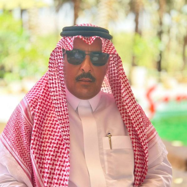 عبدالله الثابت.. مسيرة إعلامية صنعت حضورًا لافتًا في المشهد السعودي