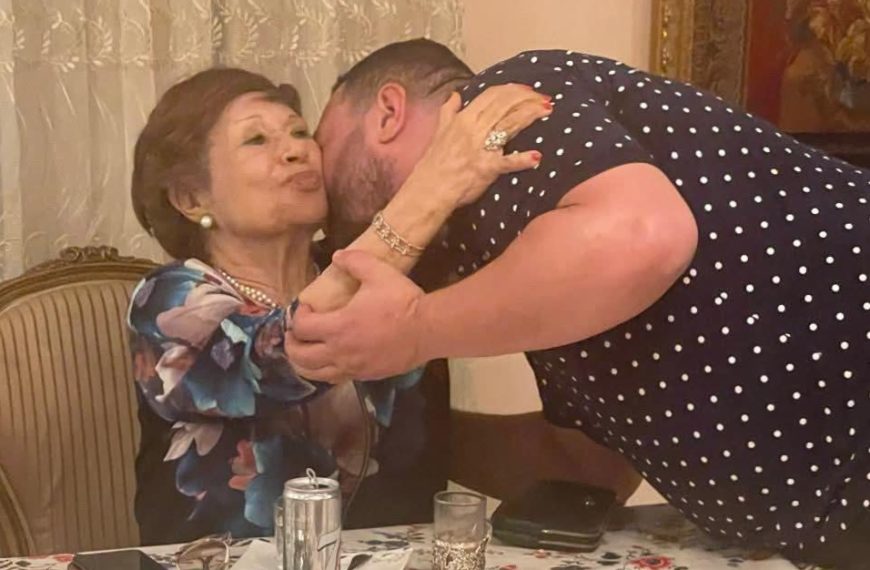 موقف إنساني يجمع بين الدكتور عمرو الدجوي وجدته