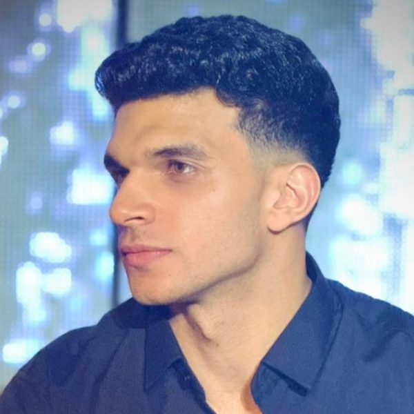 الستريمر بسام عزت وتغيير الصورة النمطية.. كيف يمنح الجيمنج أبعاداً تربوية وتنموية؟