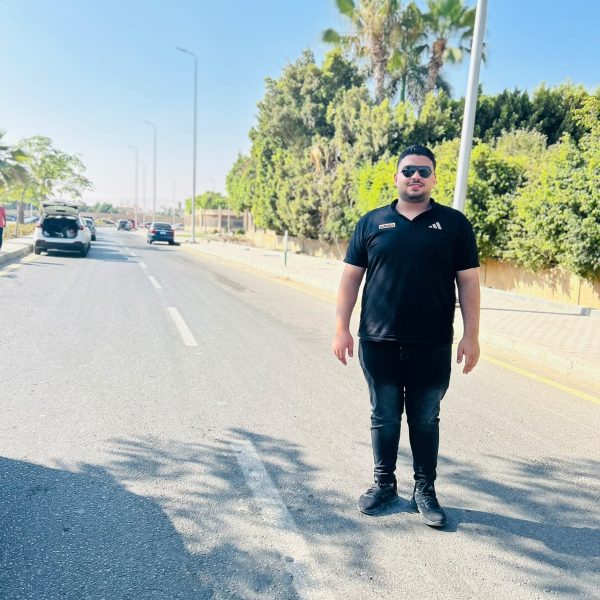 عمر فتحي محمد عبد الغني يشارك في كامل العدد