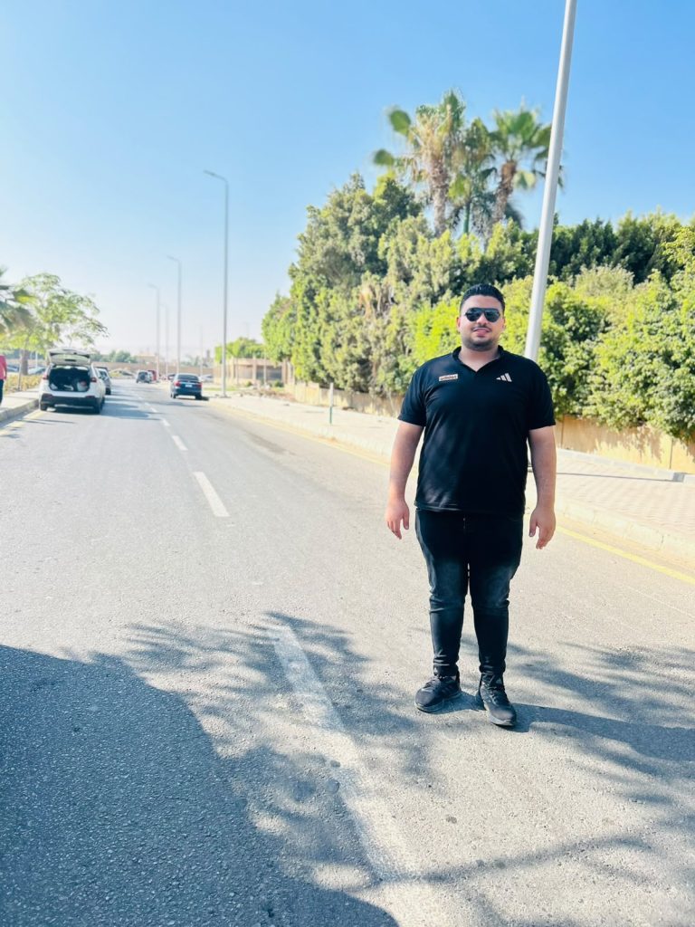 عمر فتحي محمد عبد الغني يشارك في كامل العدد