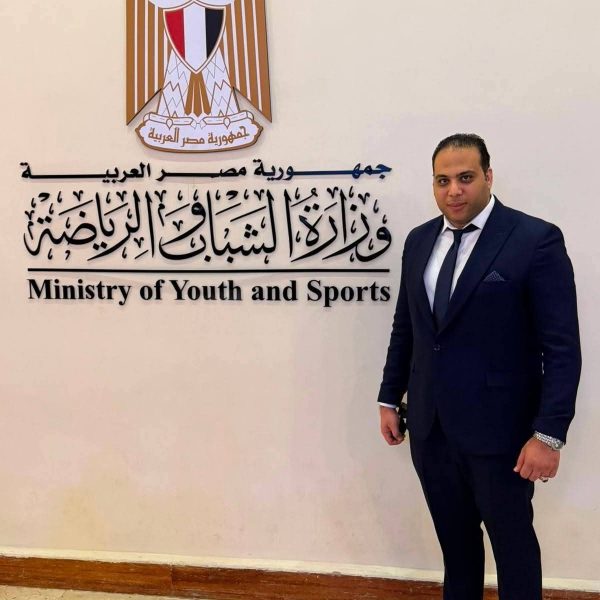 خبير الضرائب حاتم اسامة يتخطى المليون متابع على الفيس بوك 