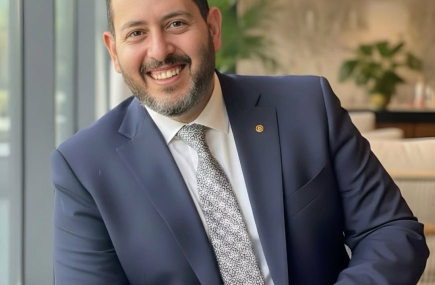 الفاشية المزدوجة ومأزق العقل المستقل: هندسة النظم الاجتماعية كطريق…