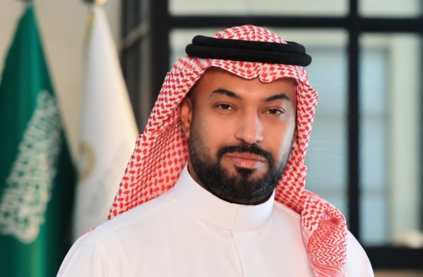 رجل الأعمال فهد نواف الزير يعزي أسرة “جنينة” في وفاة الأستاذ محمد جنينة بمسجد الشرطة